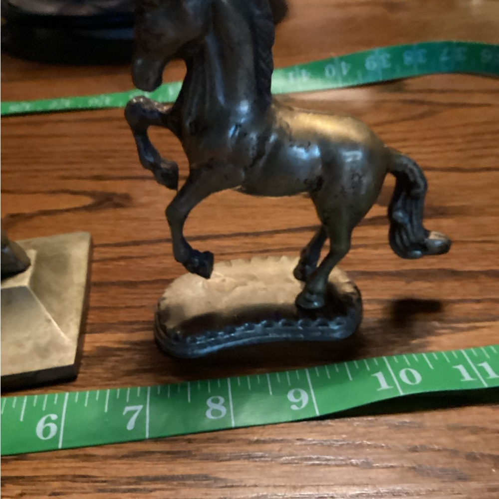 2 brass unicorns. - Picture 4 of 7